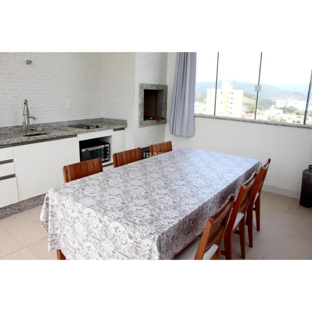 Apartamento à venda 3 suítes, 2 vagas, Centro Camboriú 