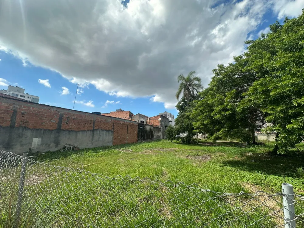 Terreno para venda no bairro Tabuleiro em Camboriú