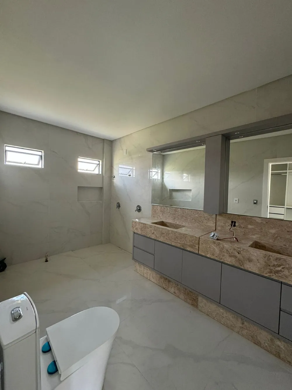Casa 4 quartos para venda no bairro Areias em Camboriú