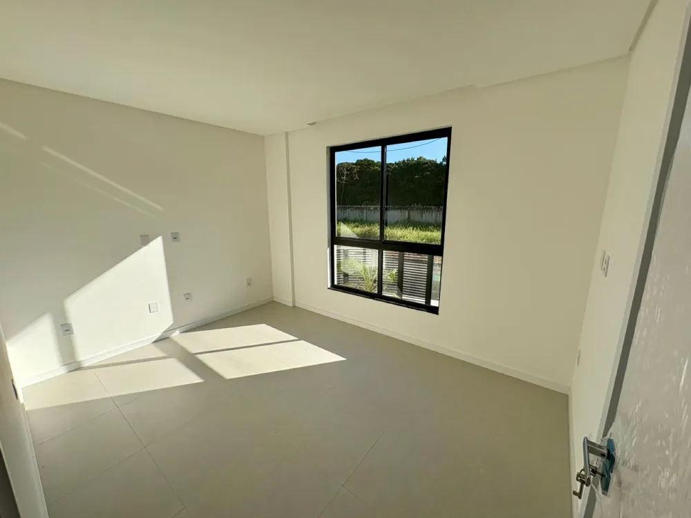 Sala comercial para reserva no bairro Meia Praia em Navegantes