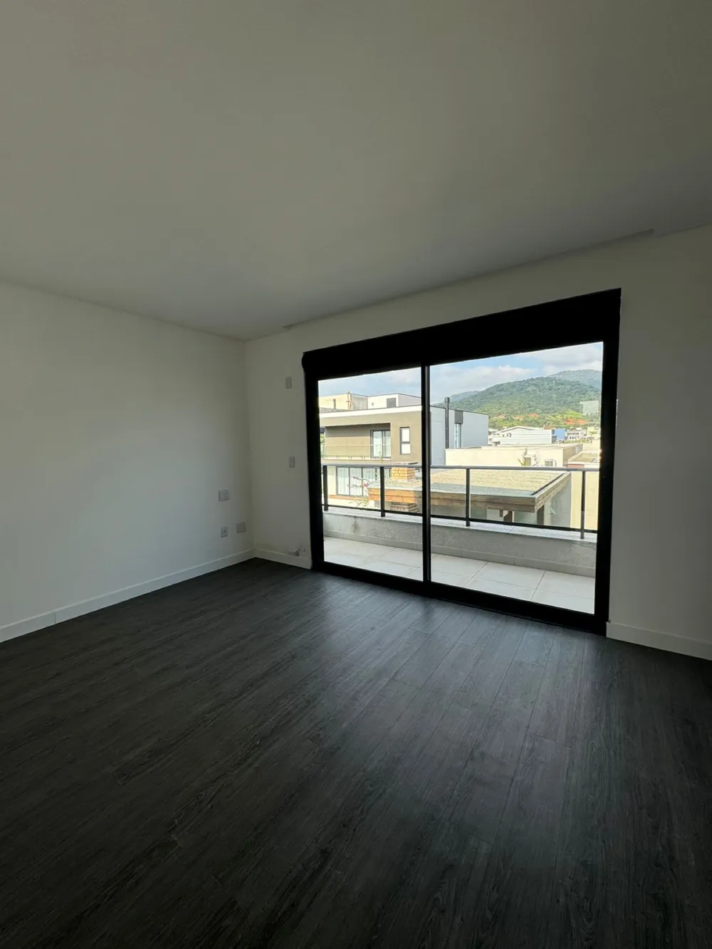 Casa 4 quartos para venda no bairro Areias em Camboriú