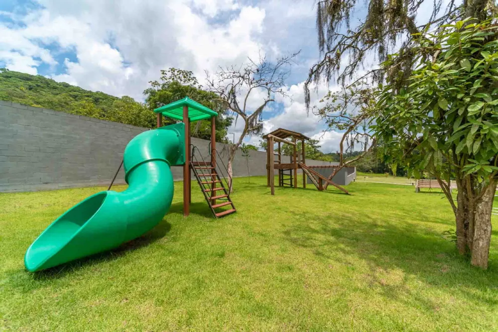 Terreno para venda no bairro Rio do Meio em Camboriú