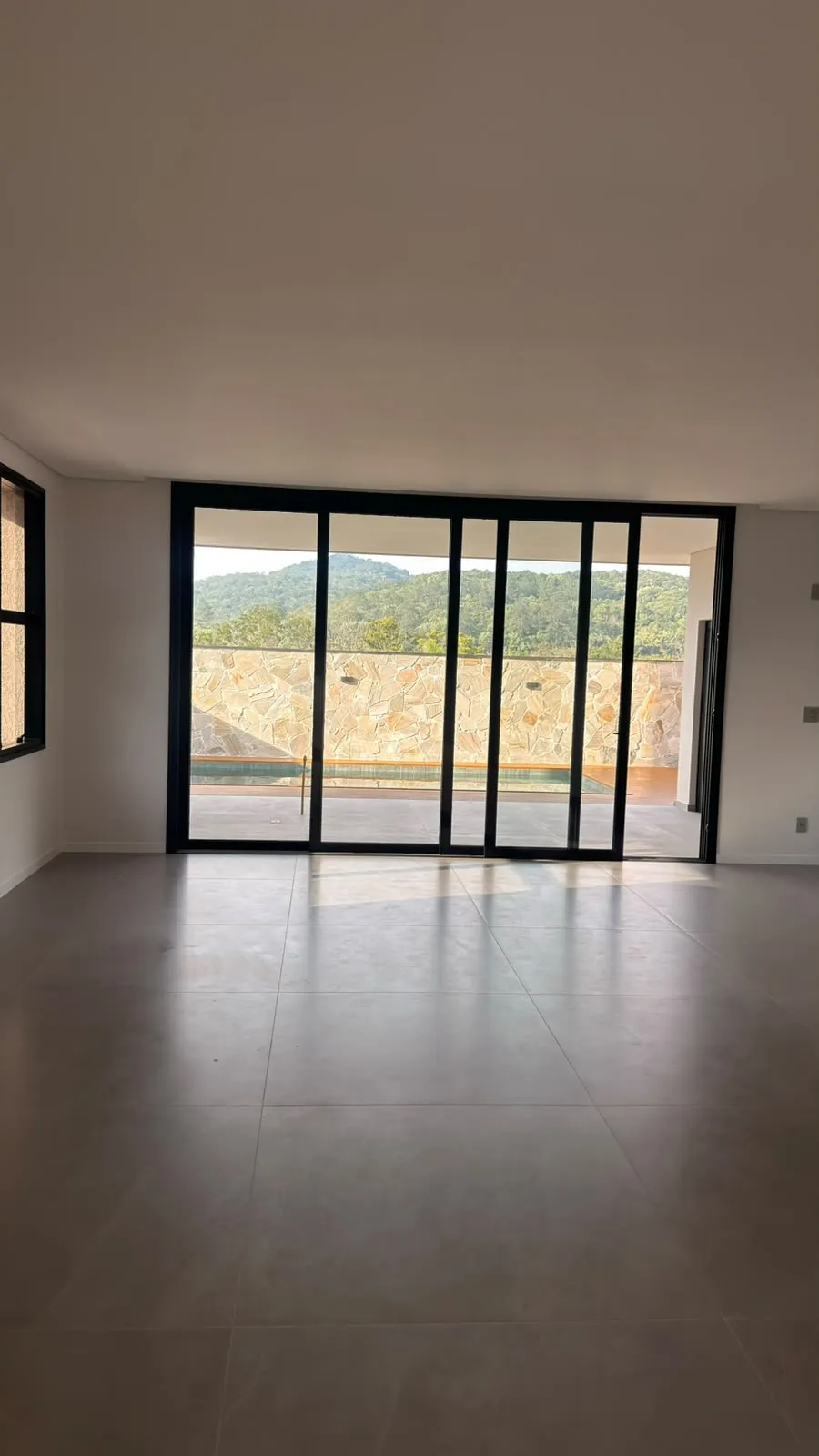Casa 4 quartos para venda no bairro Várzea do Ranchinho em Camboriú