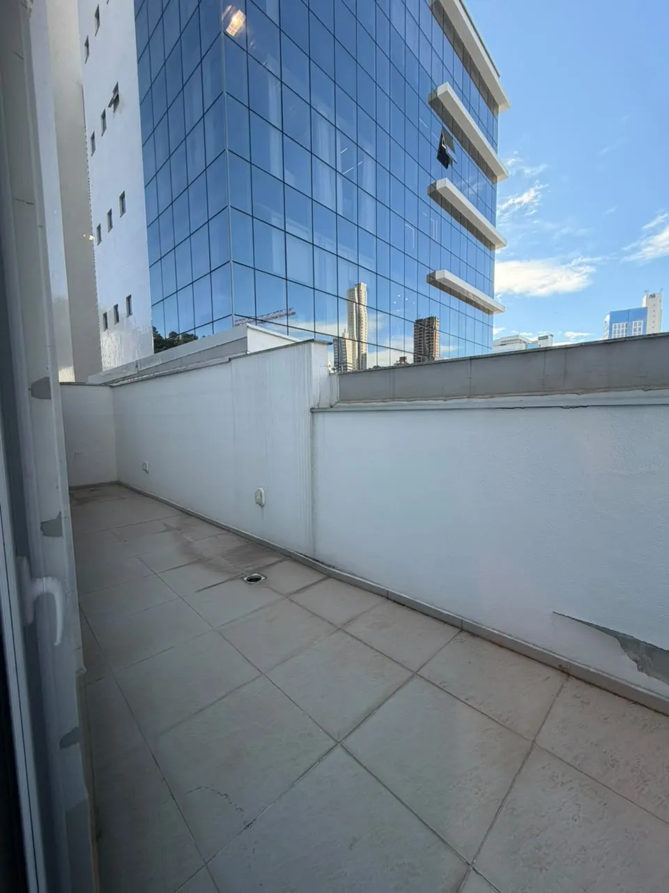 Sala comercial para venda no bairro Ariribá em Balneário Camboriú