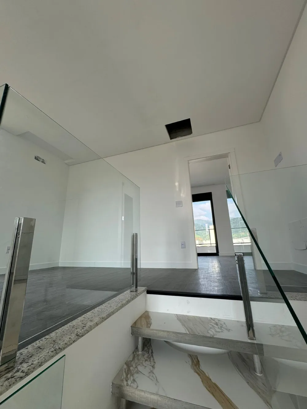 Casa 4 quartos para venda no bairro Areias em Camboriú