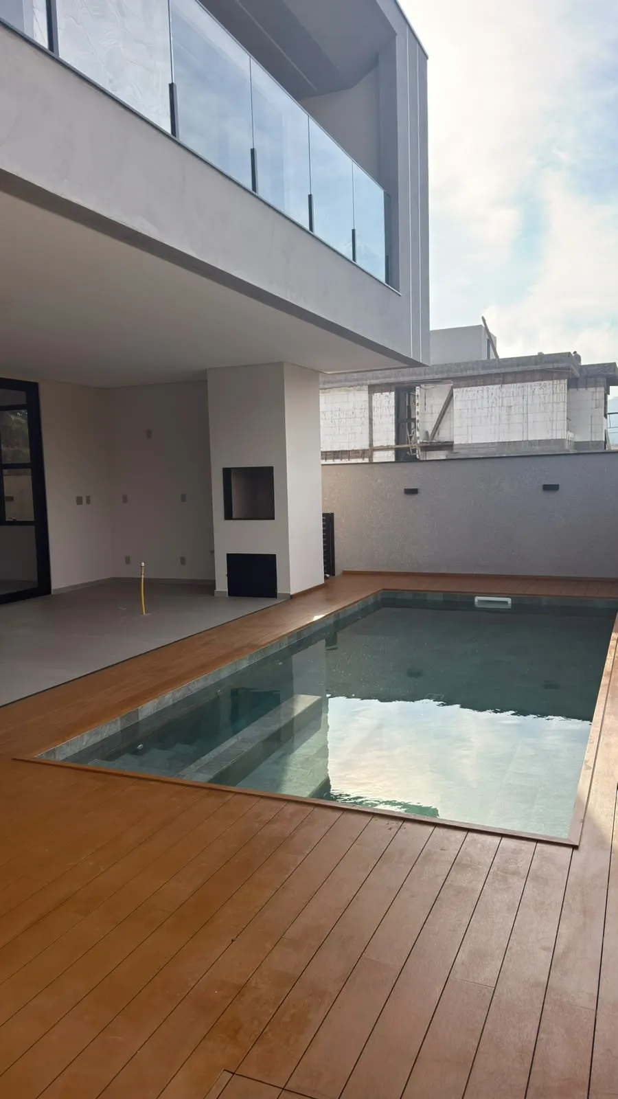 Casa 4 quartos para venda no bairro Várzea do Ranchinho em Camboriú