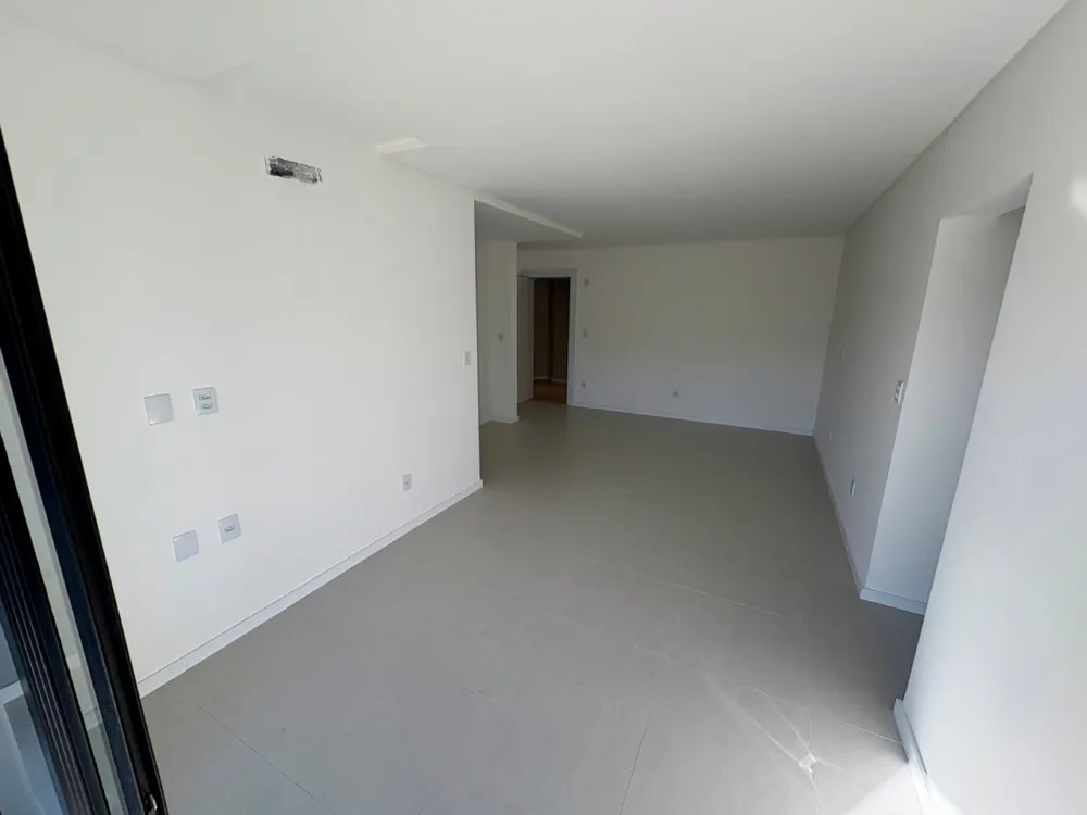 Sala comercial para reserva no bairro Meia Praia em Navegantes