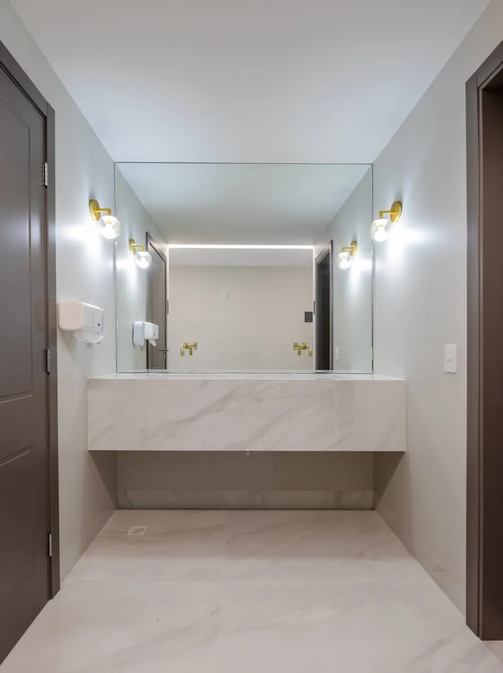 Apartamento 4 quartos para venda no bairro Pontal Norte em Balneário Camboriú