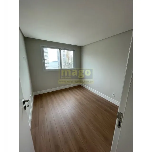 Apartamento novo com 02 suítes + 02 dormitórios