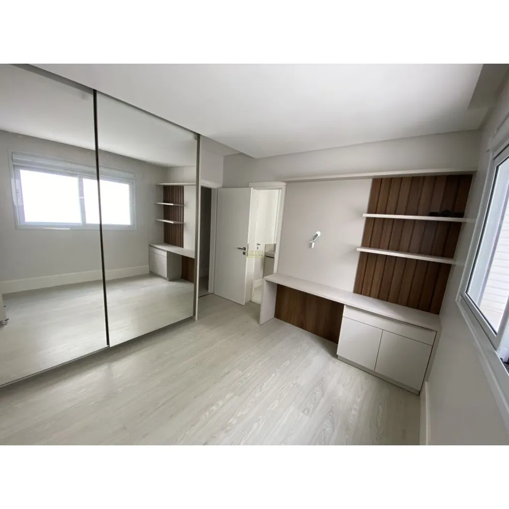 Apartamento mobiliado com 04 suítes 