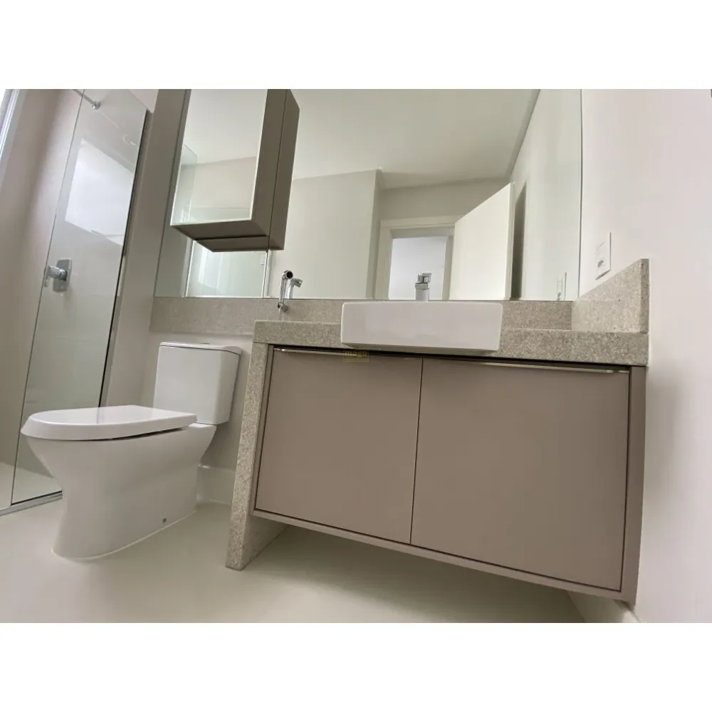 Apartamento mobiliado com 04 suítes 