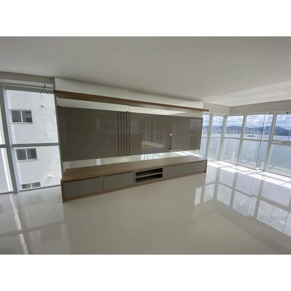 Apartamento mobiliado com 04 suítes 