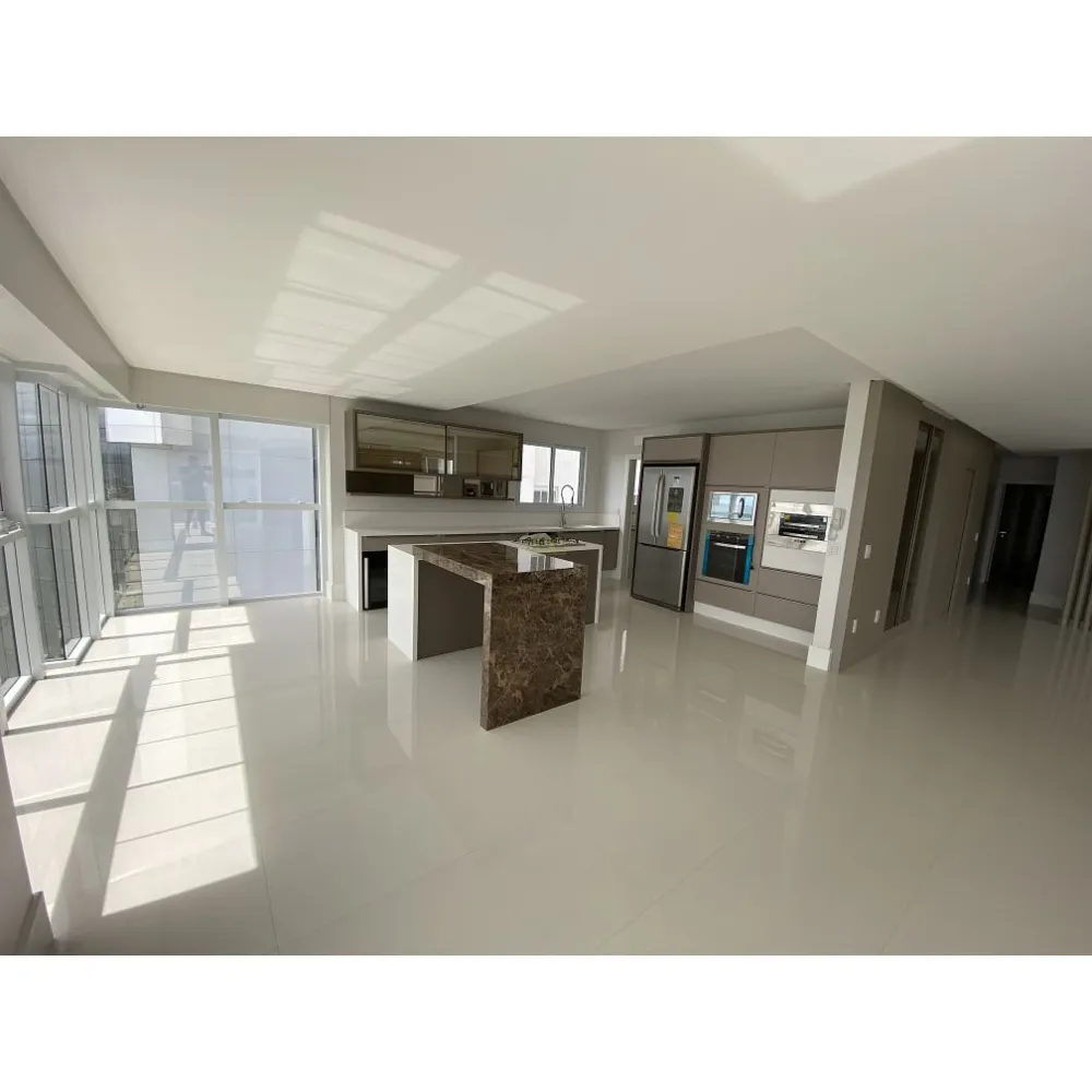 Apartamento mobiliado com 04 suítes 