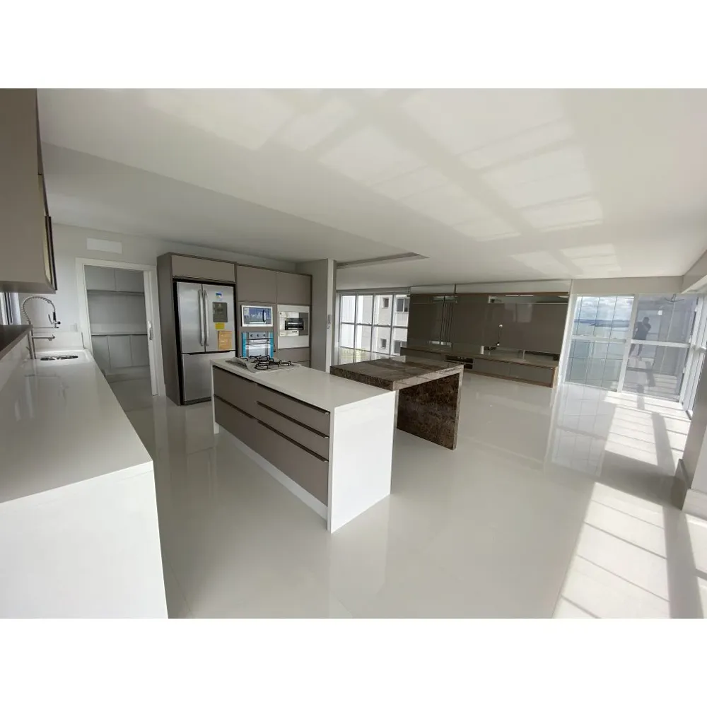 Apartamento mobiliado com 04 suítes 