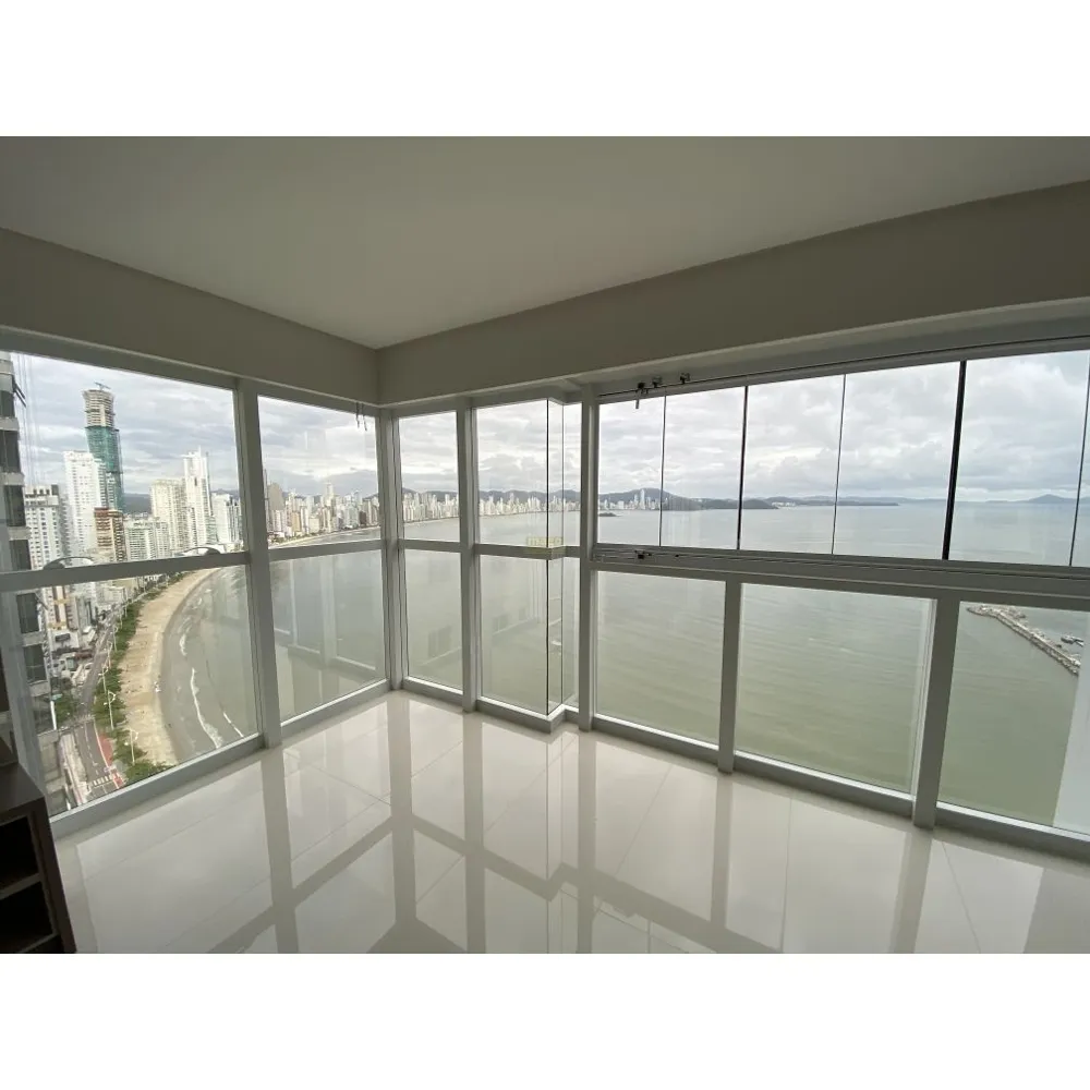 Apartamento Alto Padrão com 04 suítes Frente Mar
