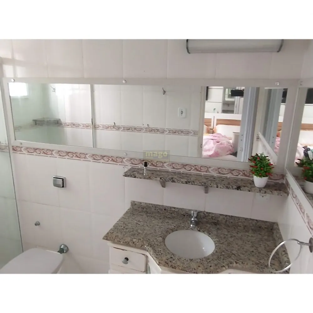 Excelente Apartamento 3 quartos Próximo ao Mar no Centro de BC