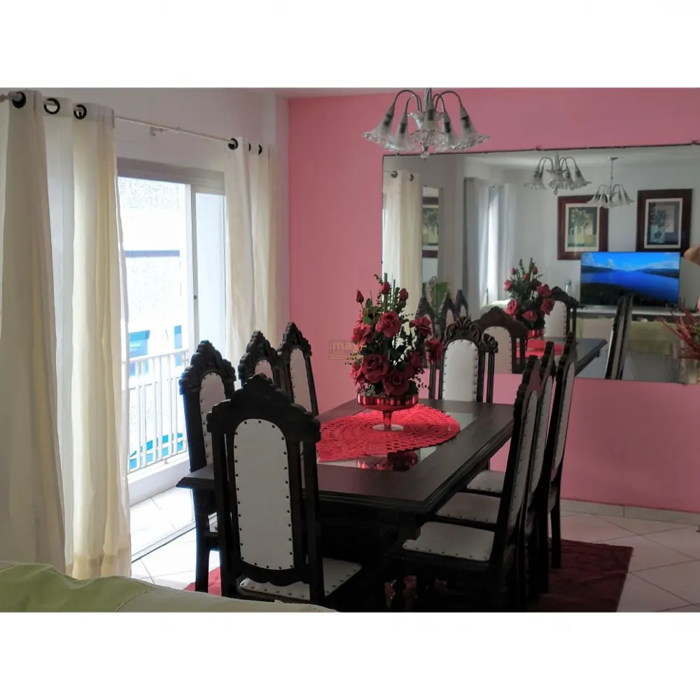 Excelente Apartamento 3 quartos Próximo ao Mar no Centro de BC