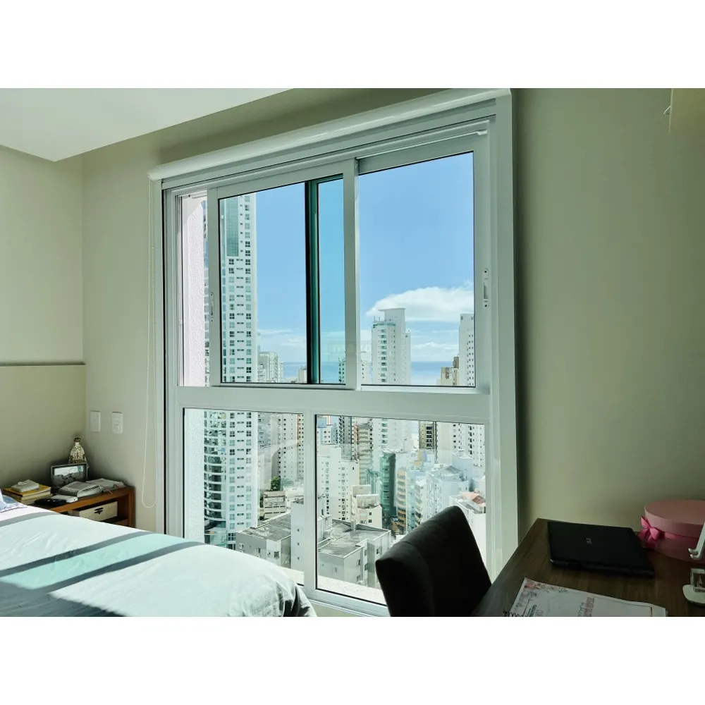 Apartamento com Vista Mar e mobiliado com 3 suítes em Balneário Camboriú