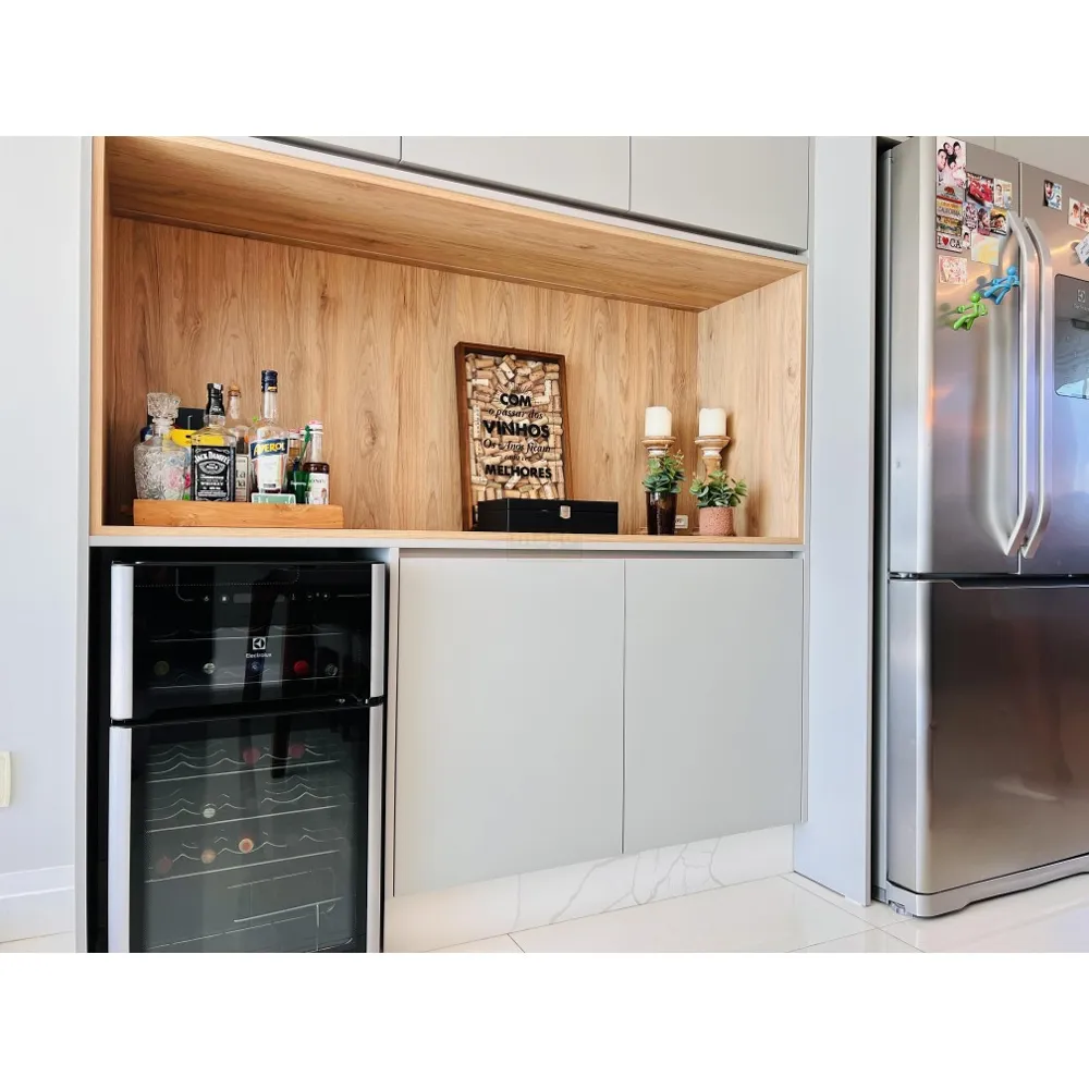 Apartamento com Vista Mar e mobiliado com 3 suítes em Balneário Camboriú