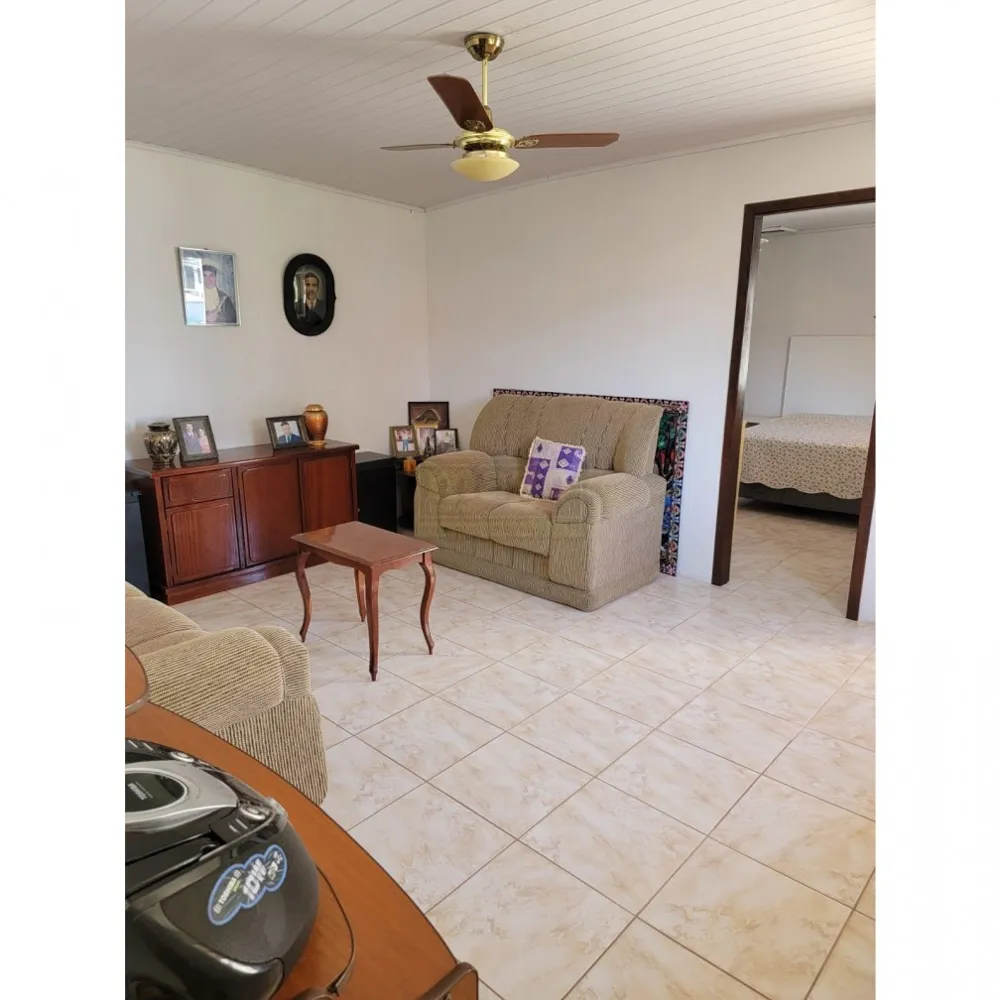 Casa à venda com 5 suítes em Balneário Camboriú