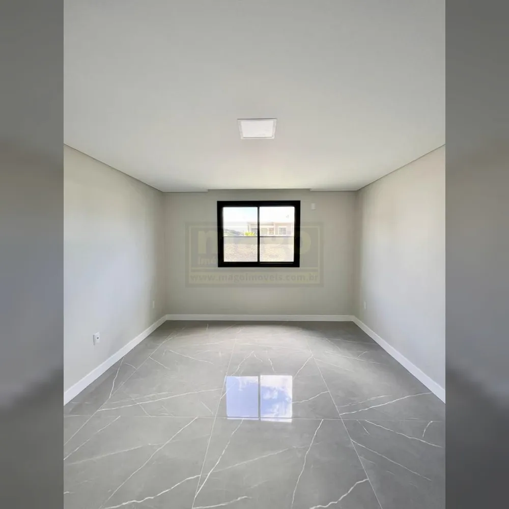 Casa de alto padrão à venda em condominio fechado