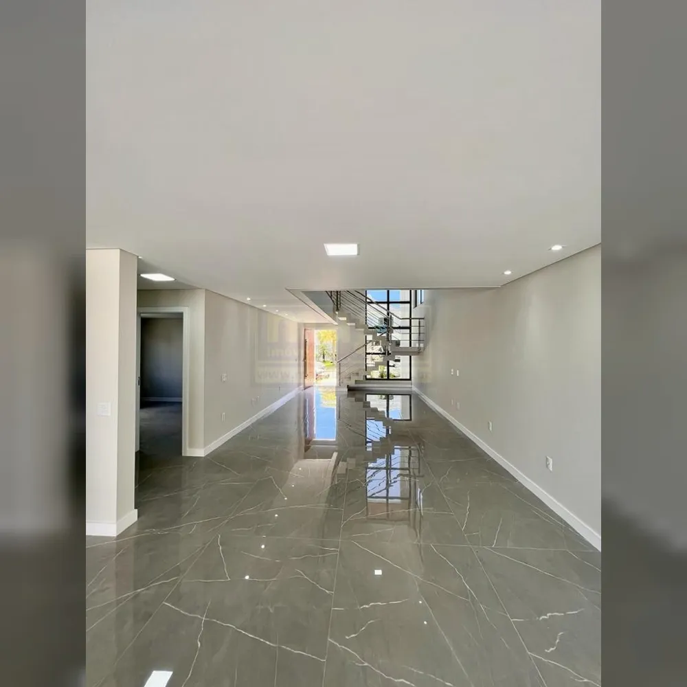 Casa de alto padrão à venda em condominio fechado