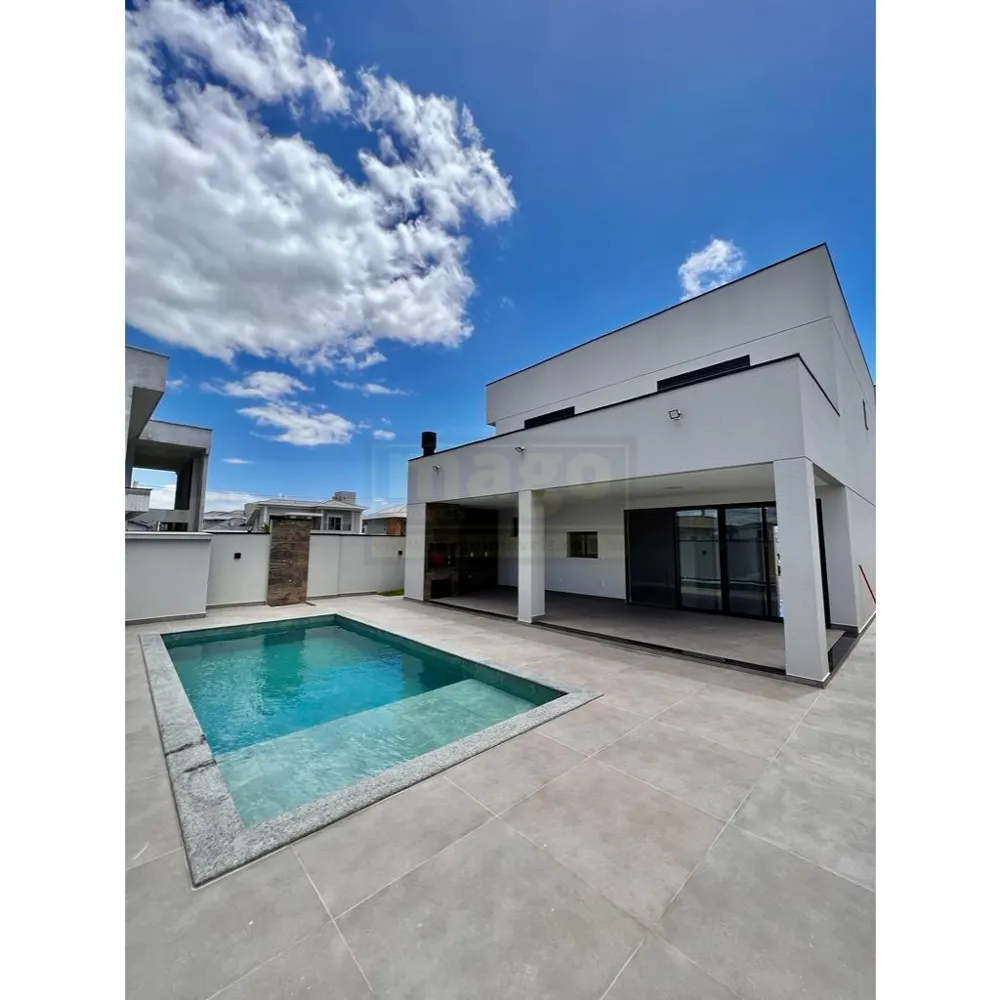 Casa de alto padrão à venda em condominio fechado