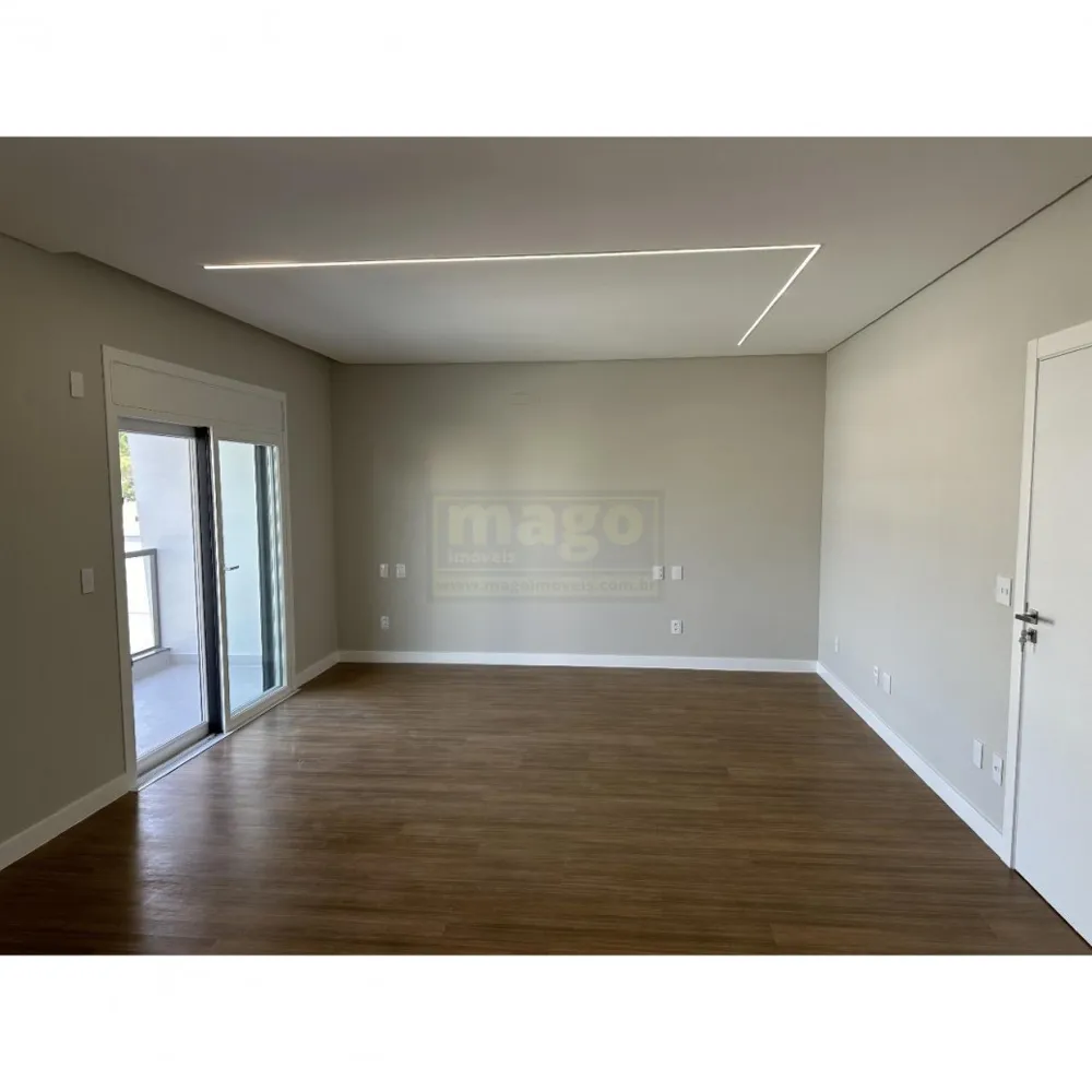 Casa com 4 suítes em condomínio fechado