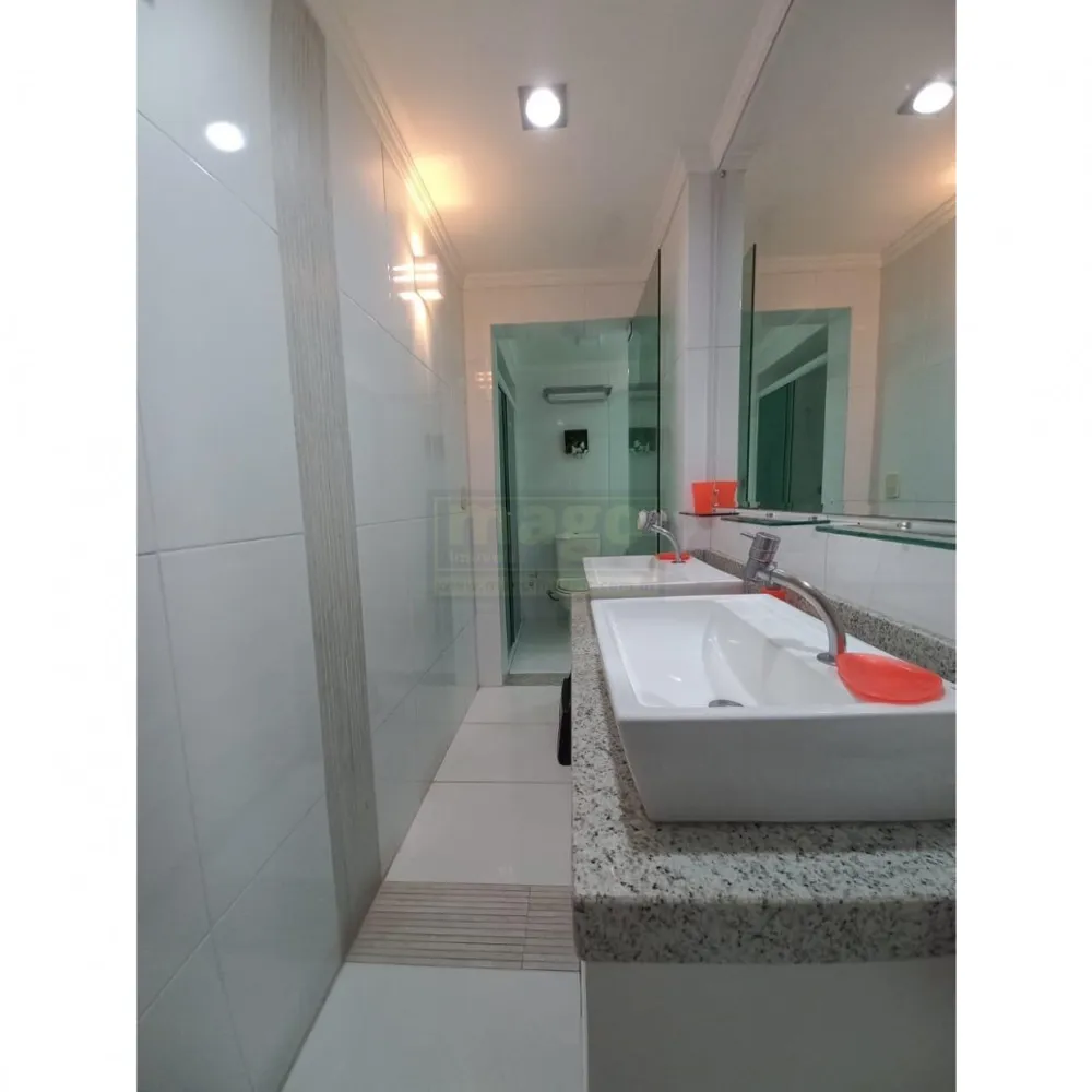 APARTAMENTO PARA INVESTIR OU MORAR NO CENTRO DE BALNEÁRIO!