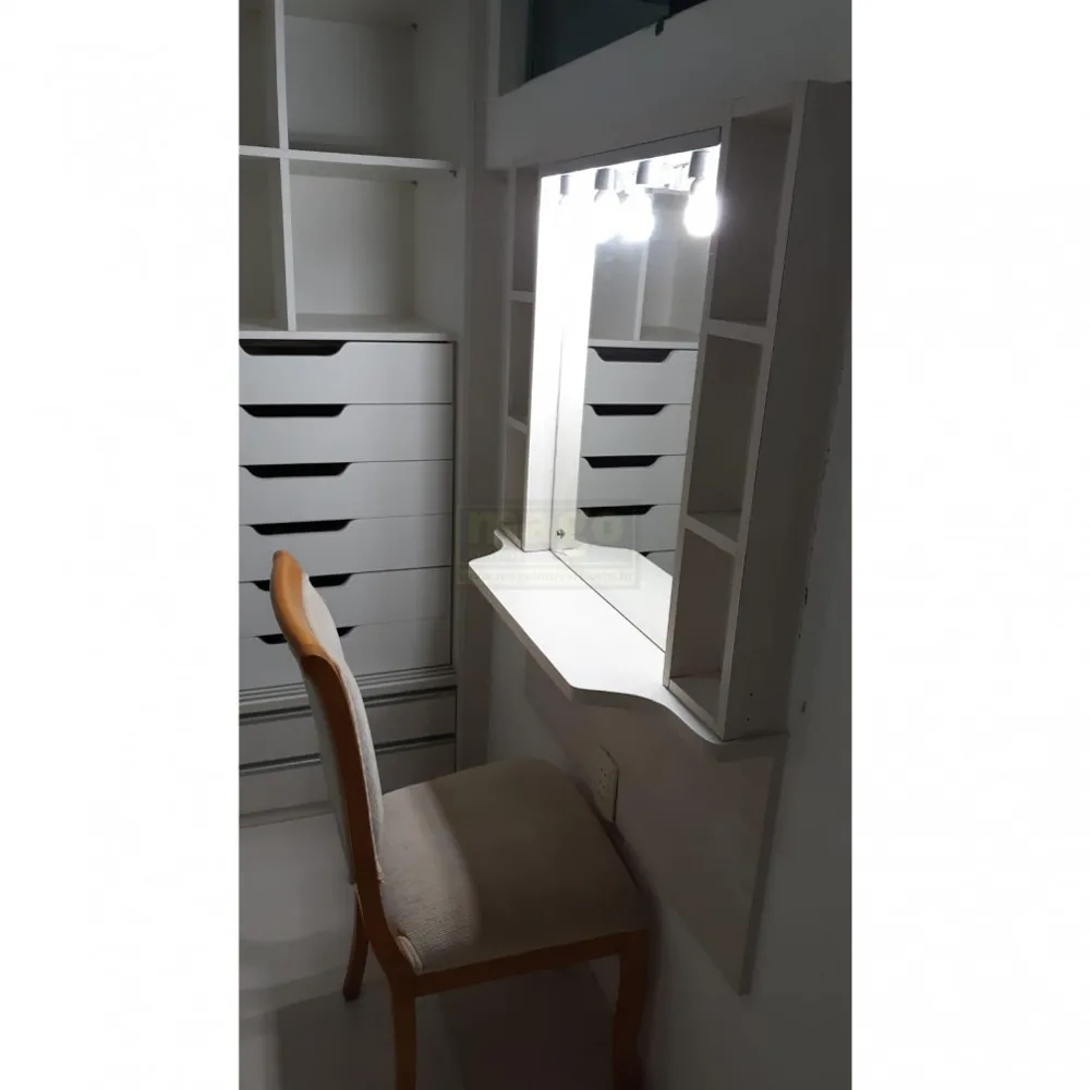APARTAMENTO PARA INVESTIR OU MORAR NO CENTRO DE BALNEÁRIO!