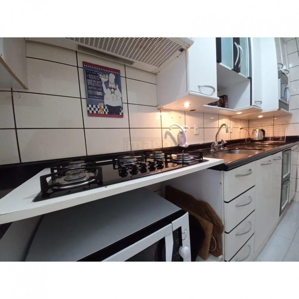 APARTAMENTO PARA INVESTIR OU MORAR NO CENTRO DE BALNEÁRIO!