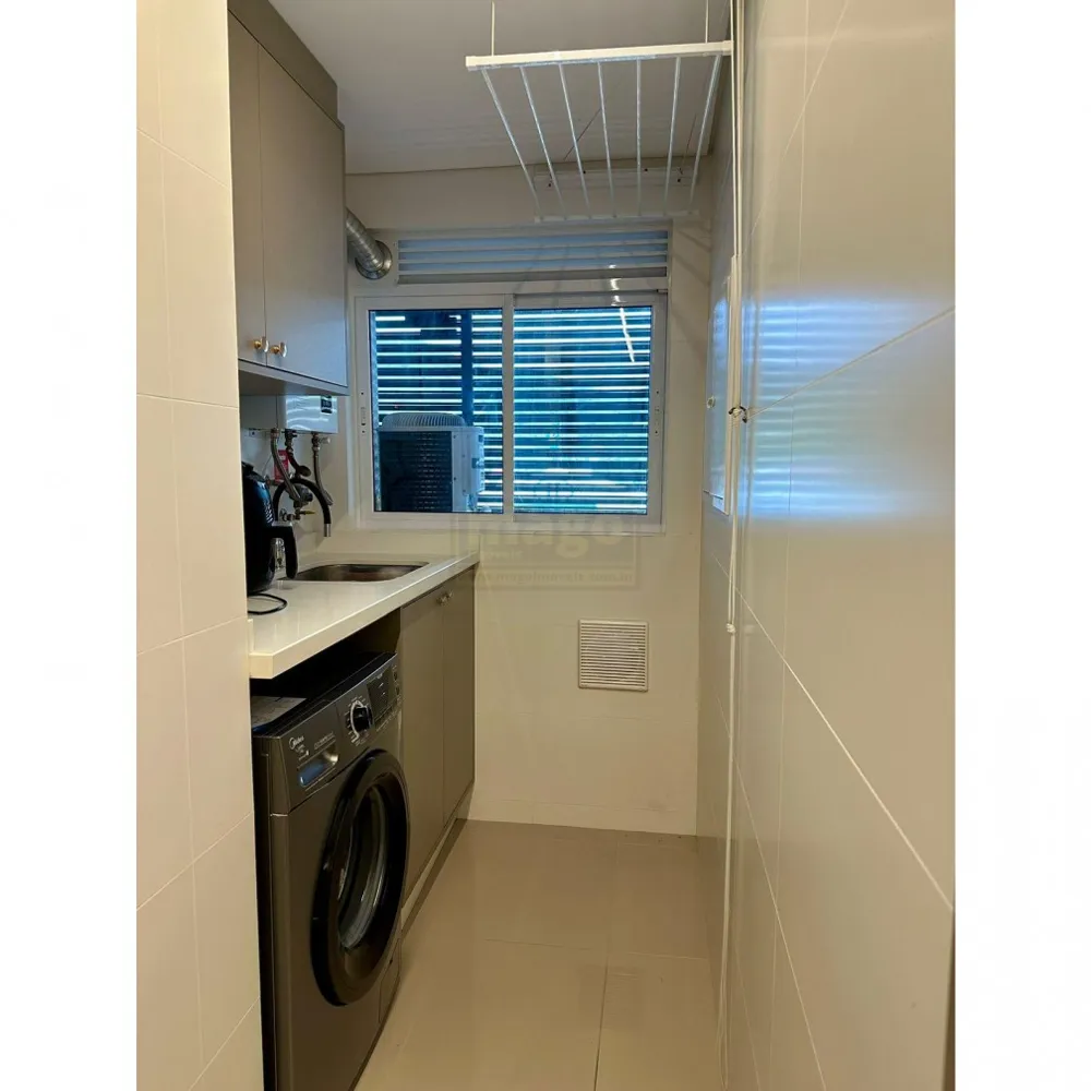 Apartamento Mobiliado com 2 dormintórios sendo 1 suíte para Venda