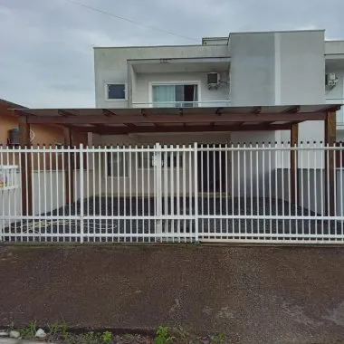 Sobrado para Venda à 500mt do Mar