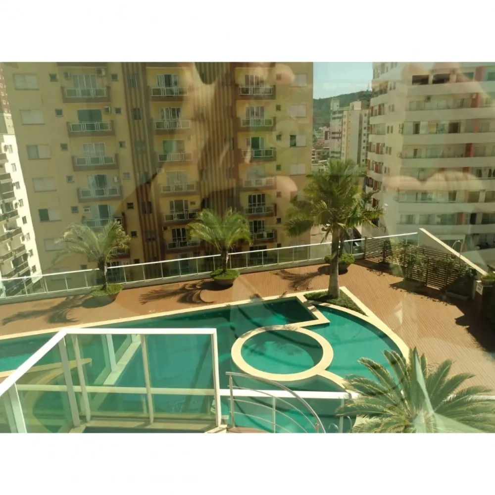 APARTAMENTO NA QUADRA DO MAR PARA VOCÊ DECORAR!