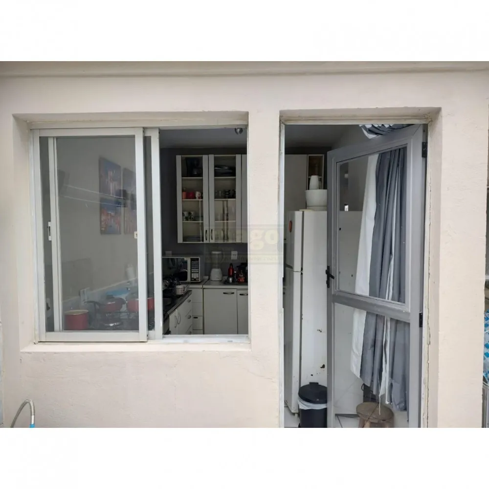 Casa em condominio á venda 
