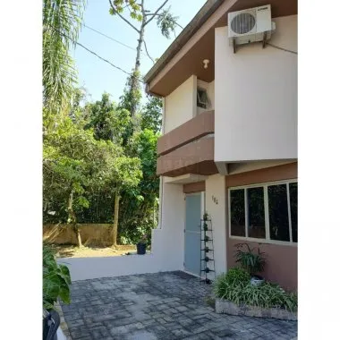 Casa em condominio á venda