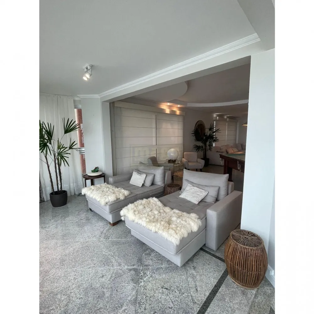 Apartamento 3 suítes para Locação Anual no bairro Centro em Balneário Camboriú