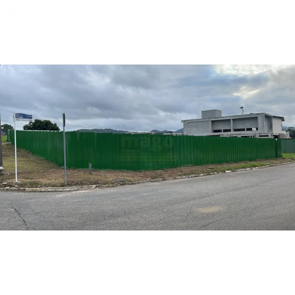 Terreno para Venda em Condomínio Fechado em Camboriú