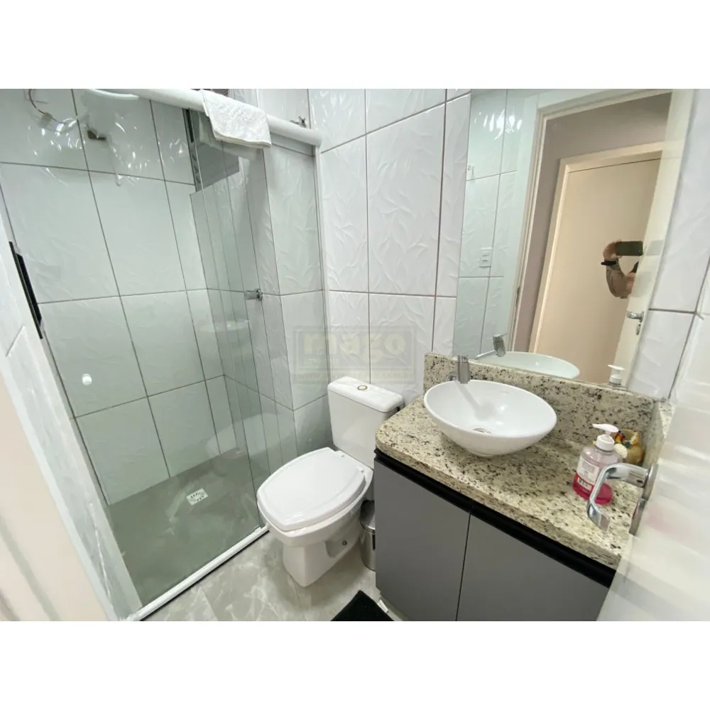 Apartamento com 02 dormitórios + 01 suíte à venda na Av Brasil em Balneário Camboriú