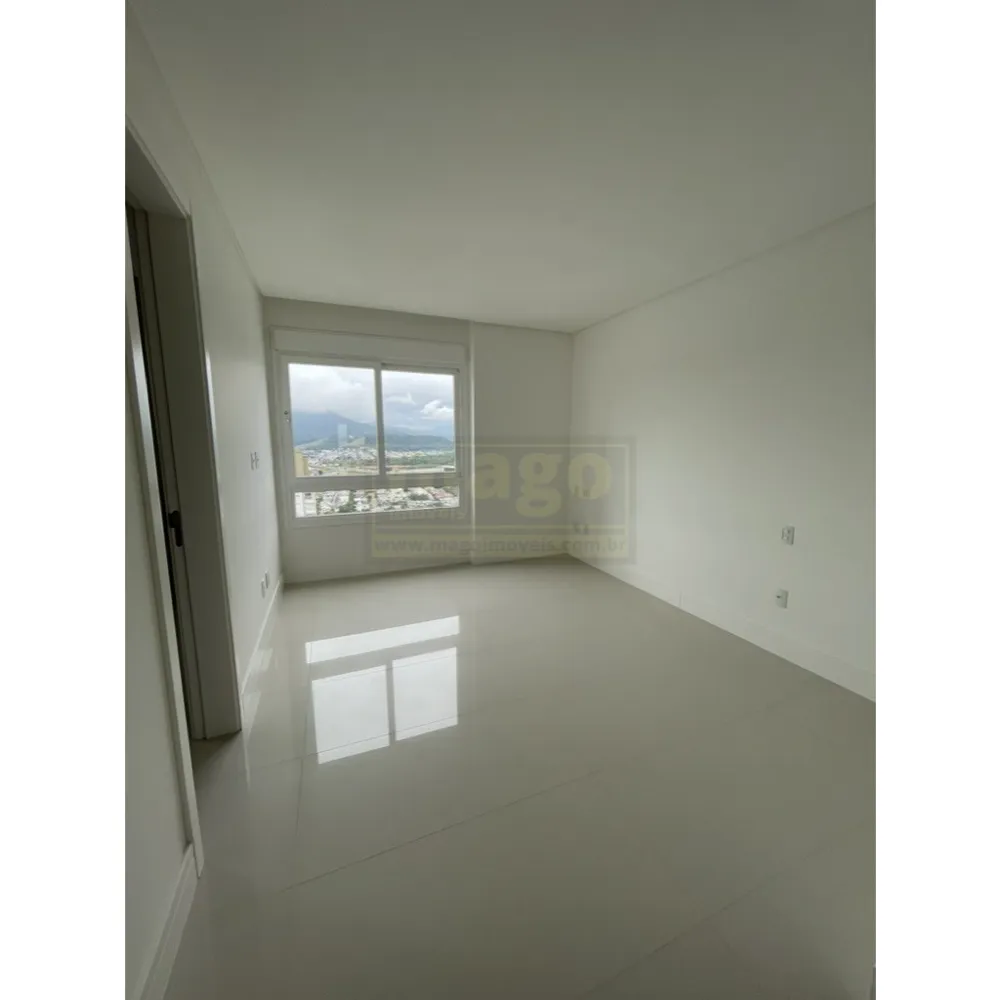 Triplex Frente Mar com 7 suítes em Balneário Camboriú