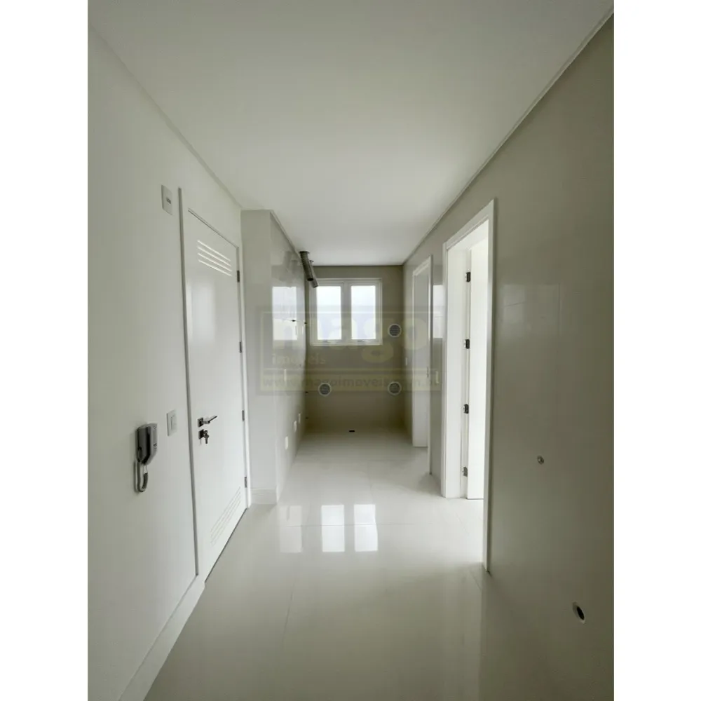 Triplex Frente Mar com 7 suítes em Balneário Camboriú