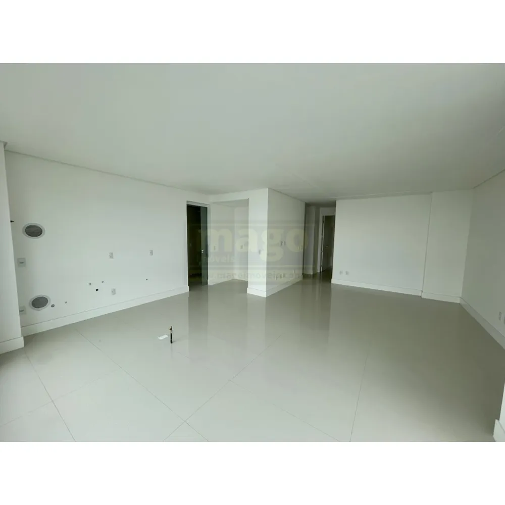 Triplex Frente Mar com 7 suítes em Balneário Camboriú