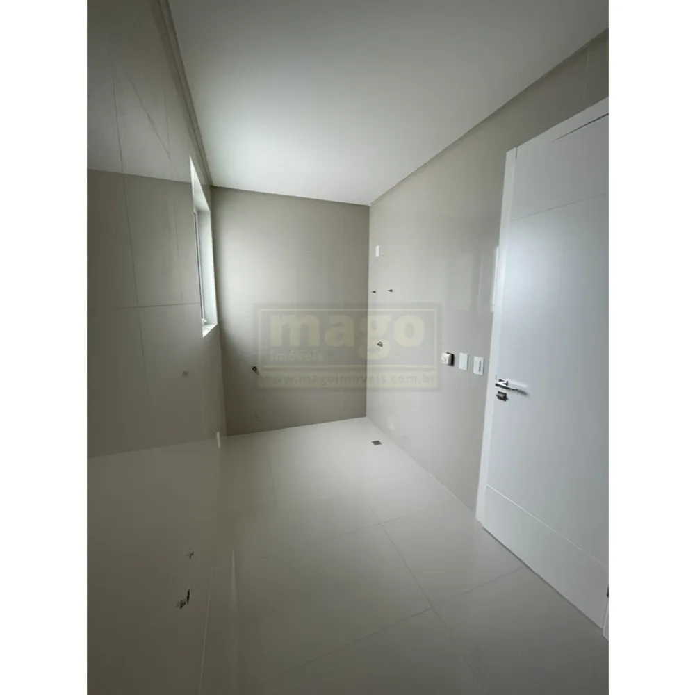 Triplex Frente Mar com 7 suítes em Balneário Camboriú