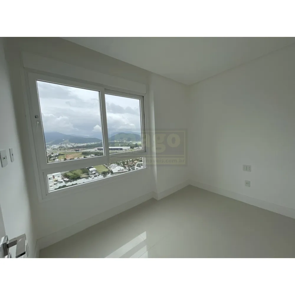 Triplex Frente Mar com 7 suítes em Balneário Camboriú
