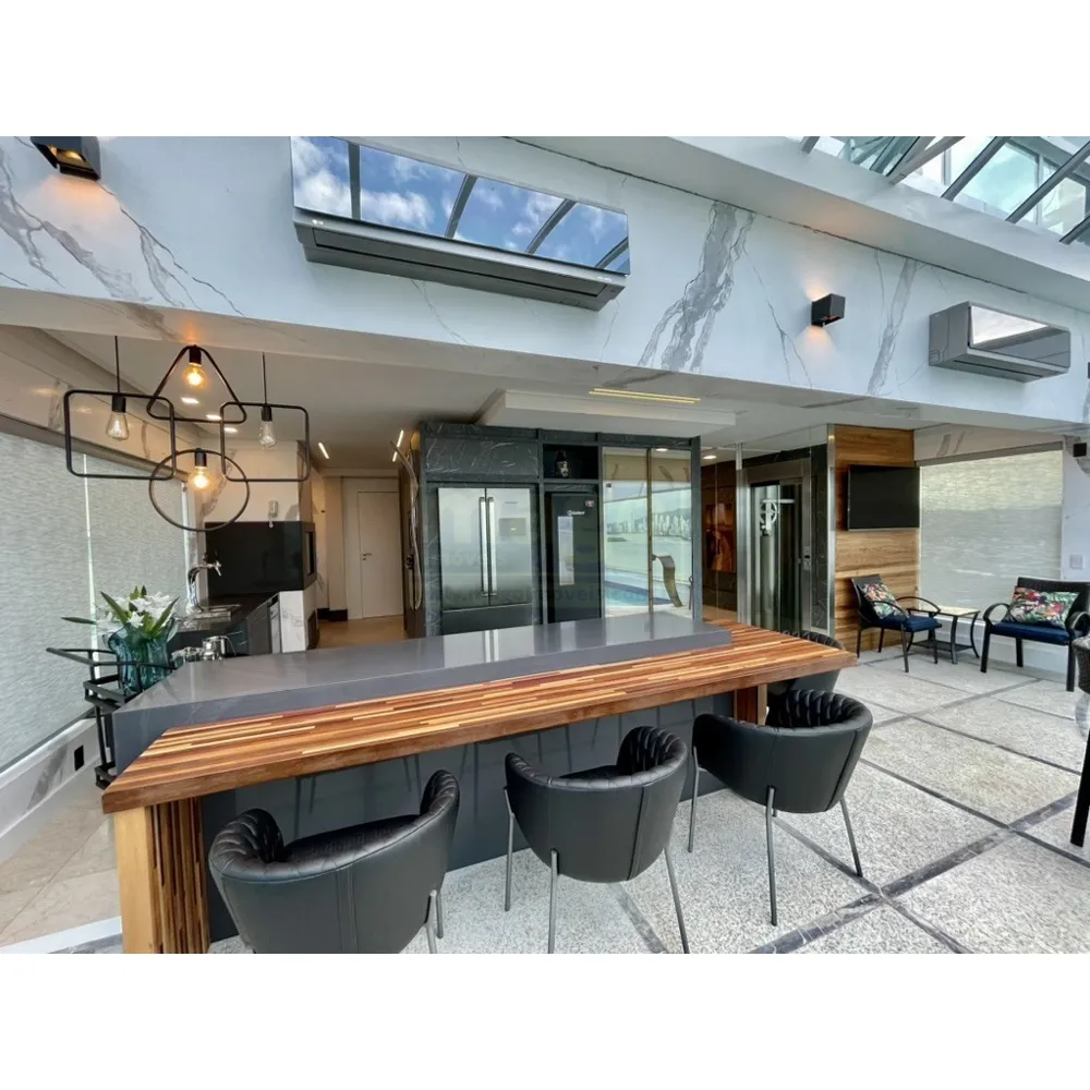 Cobertura Triplex com 7 suítes e Loft no Centro de Balneário Camboriú
