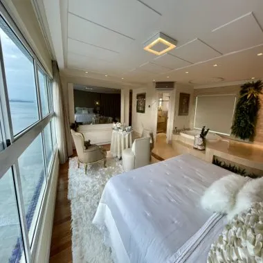 Cobertura Triplex com 7 suítes e Loft no Centro de Balneário Camboriú