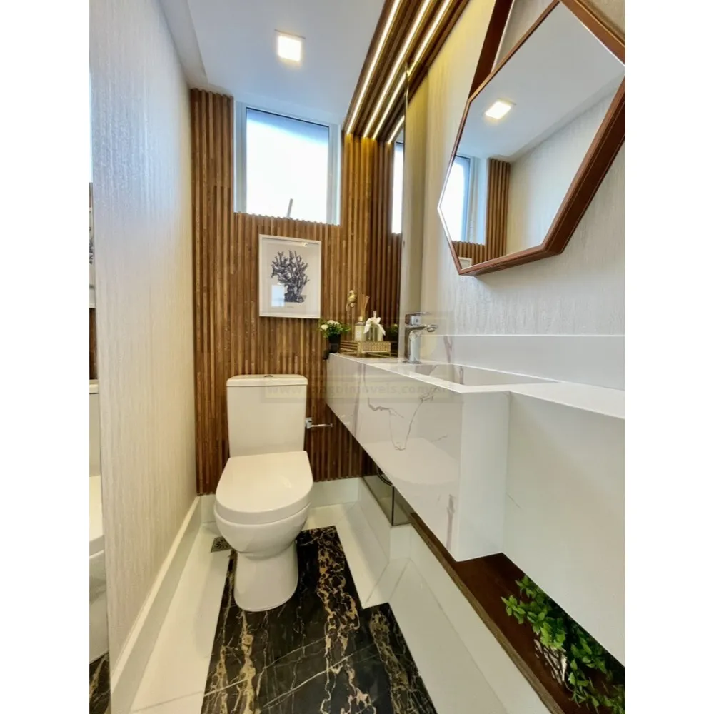 Cobertura Triplex com 7 suítes e Loft no Centro de Balneário Camboriú