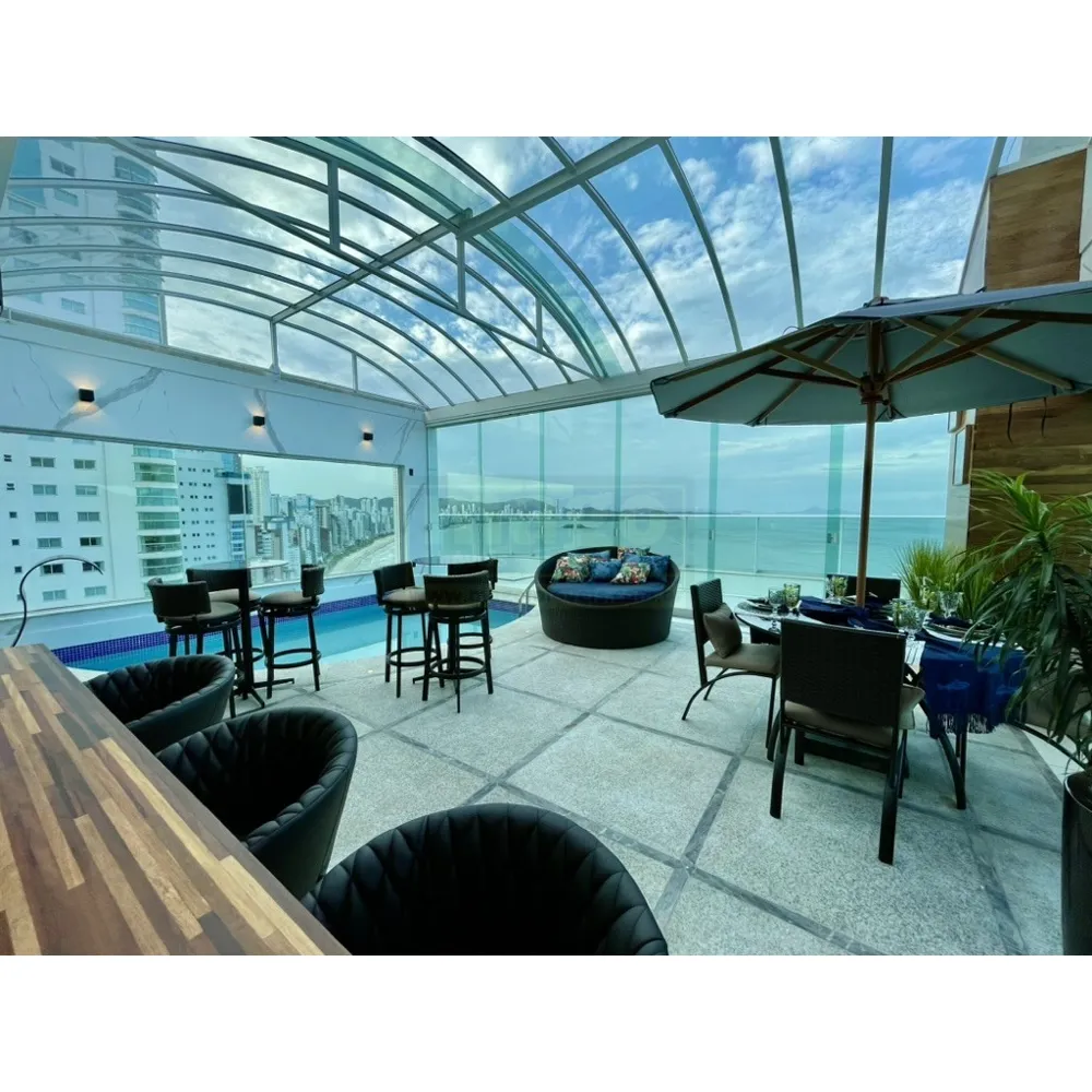 Cobertura Triplex com 7 suítes e Loft no Centro de Balneário Camboriú