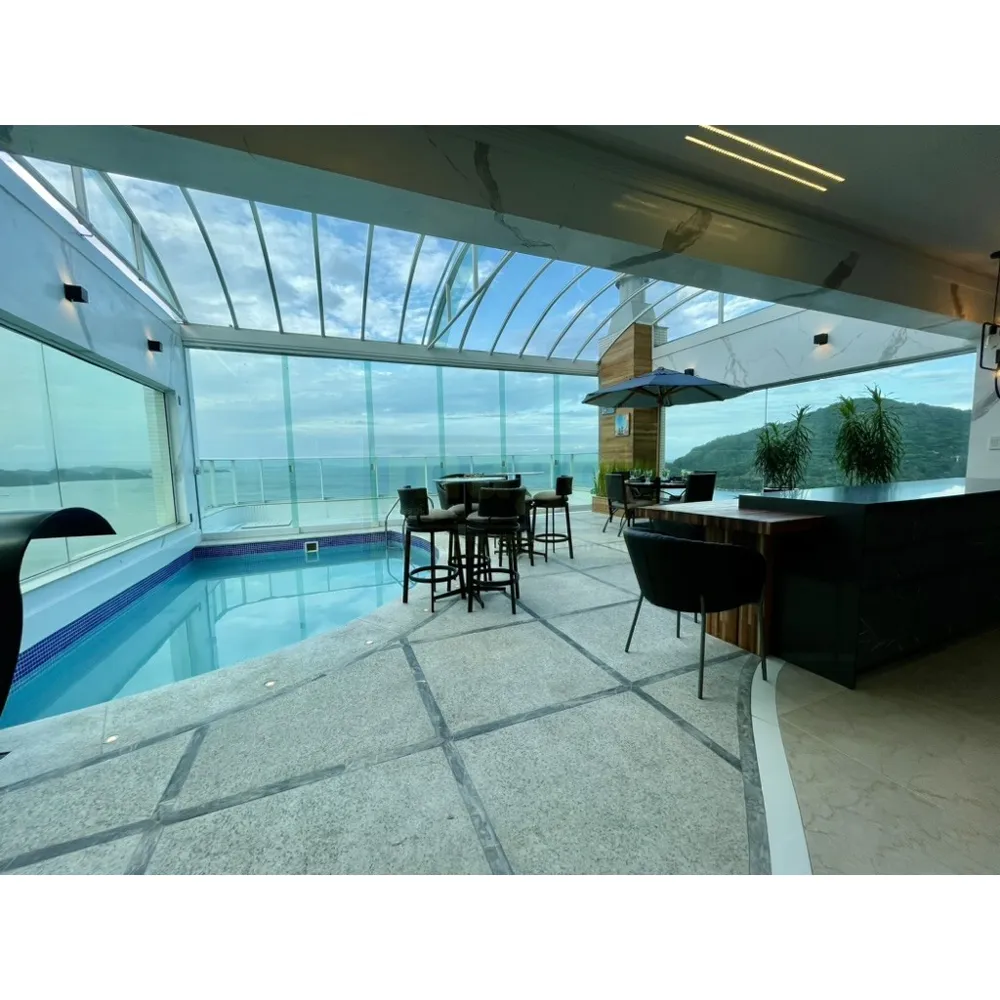 Cobertura Triplex com 7 suítes e Loft no Centro de Balneário Camboriú