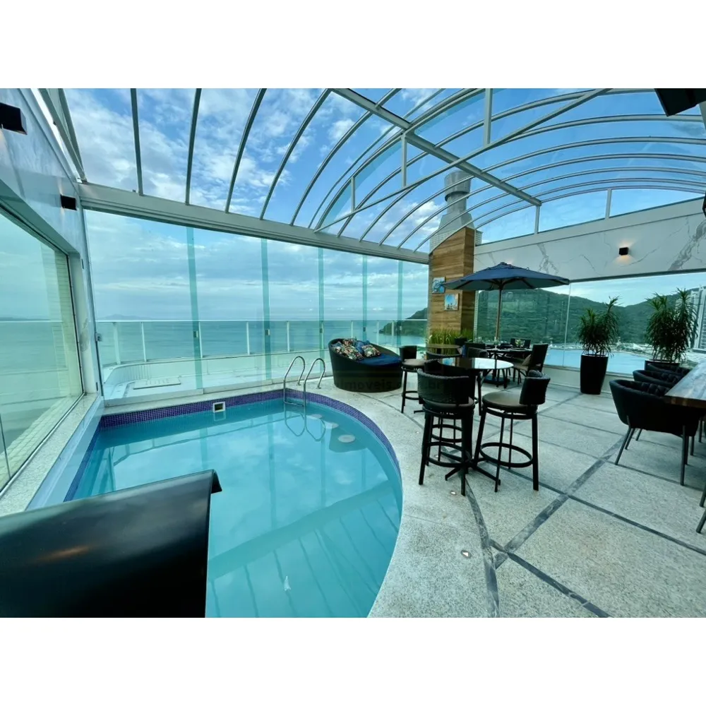 Cobertura Triplex com 7 suítes e Loft no Centro de Balneário Camboriú